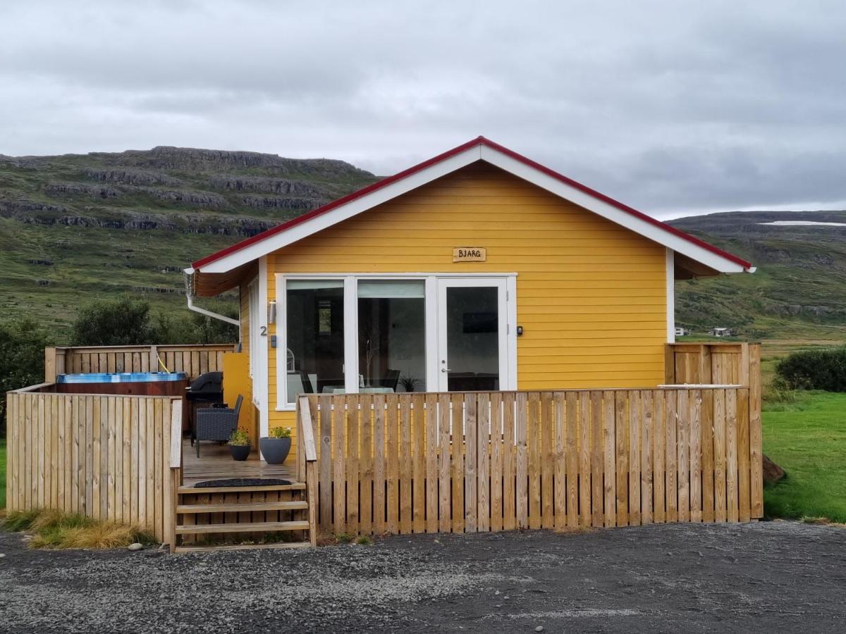 Hvammur 2 Bjarg With Private Hot Tub Drangsnes エクステリア 写真