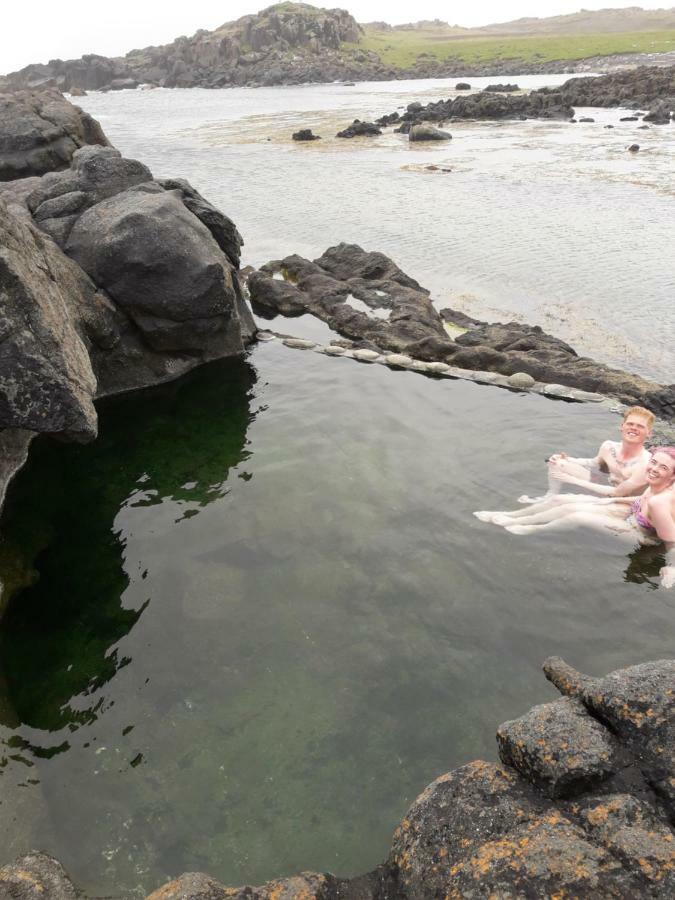 Hvammur 2 Bjarg With Private Hot Tub Drangsnes エクステリア 写真